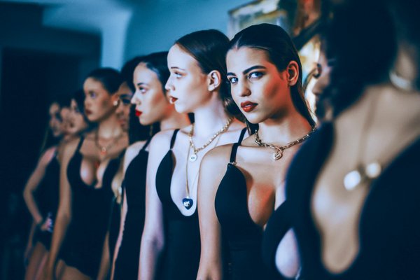 Seamless Style Switch: Your Ultimate Guide to Effortless Desk-to-Dinner Outfit Transformations